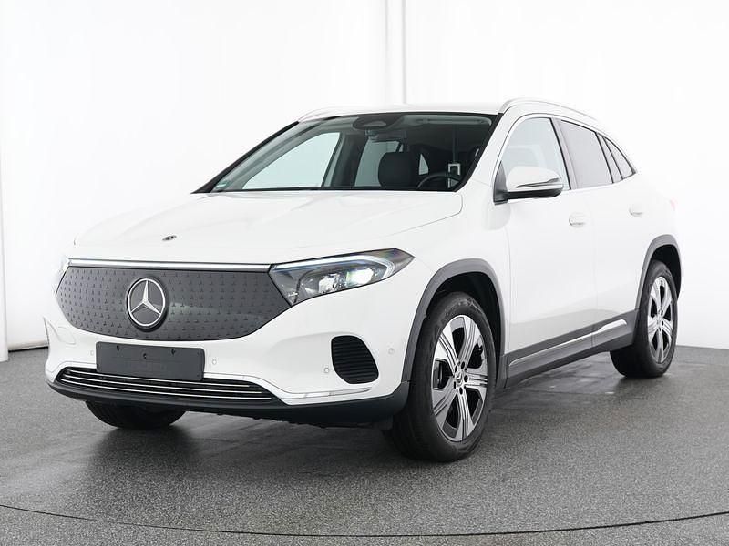 Gebraucht Mercedes EQA300 Advanced 167 kW (228 PS) 2025 Polarweiß uni SUV
