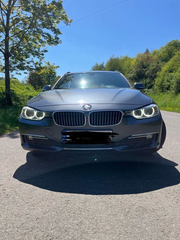 Grau Gebraucht 2013 BMW 320 Luxury Line Kombi | 11.300 € (Etwas zu teuer) - Bild 1/4