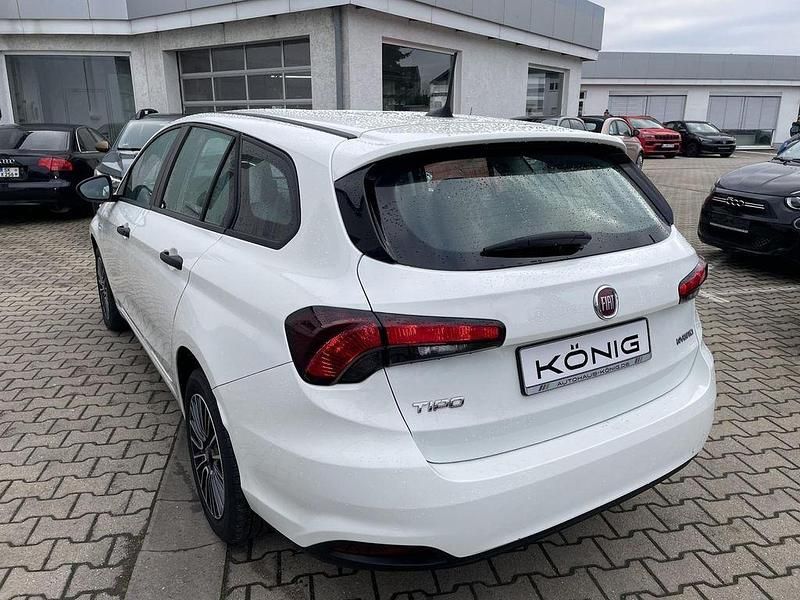 Gebraucht Fiat Tipo Cross 131 PS (96 kW) 2023 Weiß Kombi