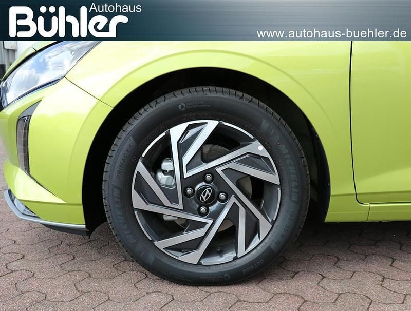 Neu Hyundai i20 Trend 90 PS (66 kW) 2025 Lucid lime metallic Kleinwagen