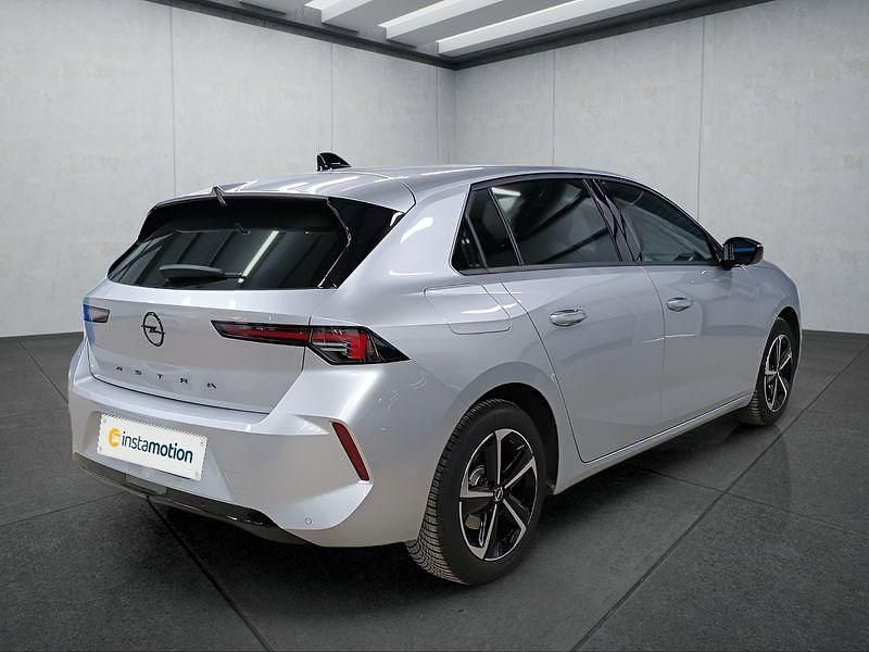 Używany Opel Astra 131 KM (96 kW) 2025 Szary Sedan/Limuzyna