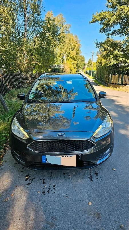 Grau Gebraucht 2017 Ford Focus Kombi | 6.500 € (Superpreis) - Bild 1/4