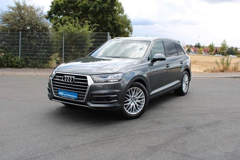 Grau Gebraucht 2017 Audi Q7 S-Line SUV | 26.450 € (Superpreis) - Bild 1/4