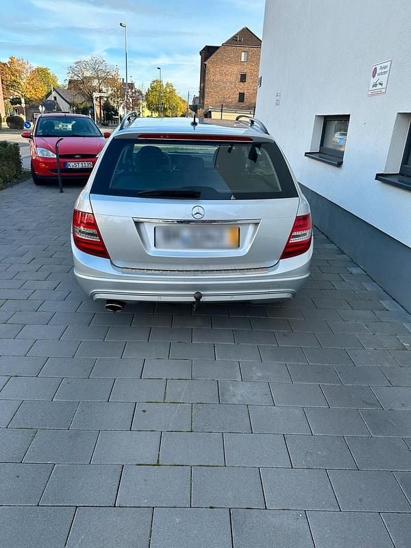 Gebraucht Mercedes C200 184 PS (135 kW) 2012 Silber Kombi