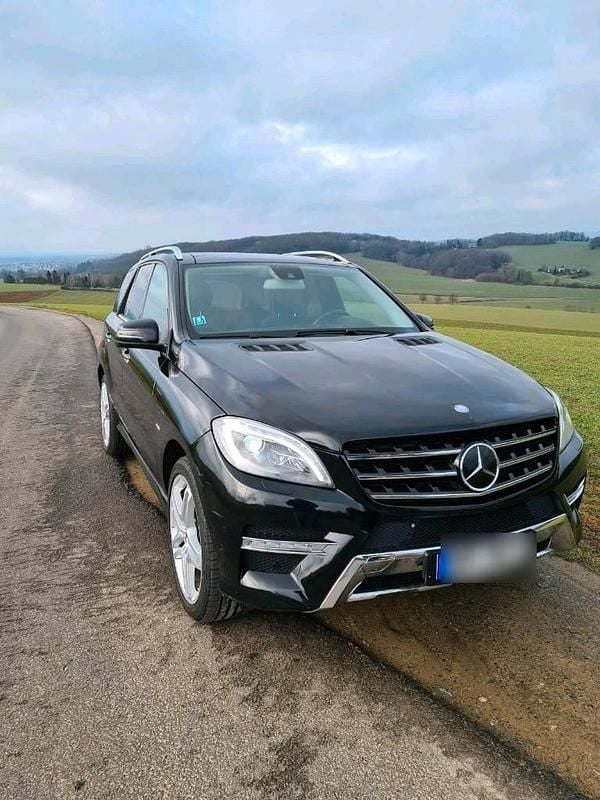 Gebraucht Mercedes ML350 AMG 258 PS (189 kW) 2012 Schwarz SUV