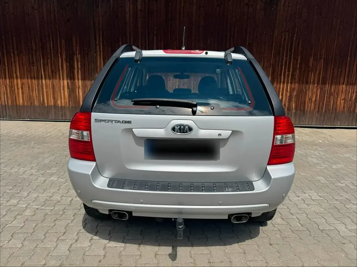 Gebraucht Kia Sportage 140 PS (102 kW) 2007 Silber SUV