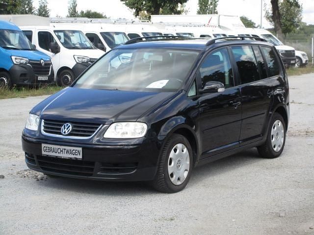 Schwarz Gebraucht 2006 VW Touran Trendline Van / Kleinbus | 2.490 € (Etwas zu teuer) - Bild 1/4