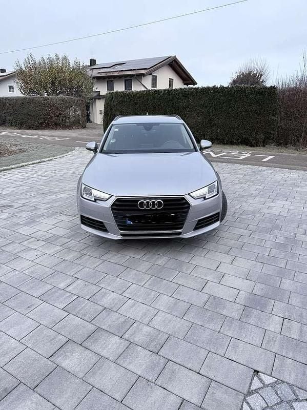 Gebraucht Audi A4 Basis 150 PS (110 kW) 2017 Grau Kombi