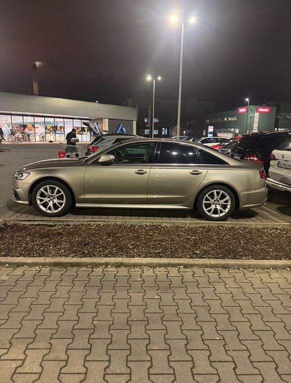 Gebraucht Audi A6 Ambiente 190 PS (139 kW) 2017 Beige Limousine