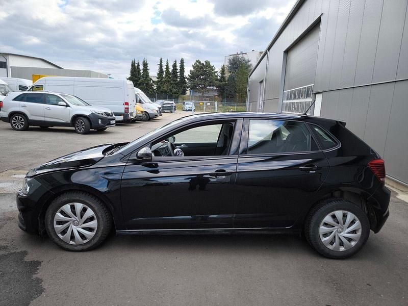 Gebraucht VW Polo Comfortline 75 PS (55 kW) 2018 Schwarz Kleinwagen