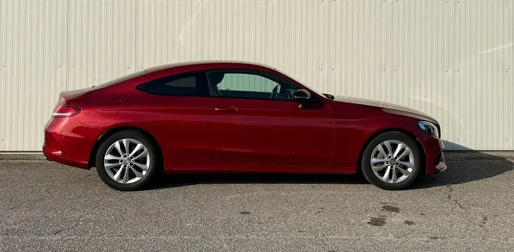 Gebraucht Mercedes C180 AMG line 156 PS (114 kW) 2016 Rot Coupé
