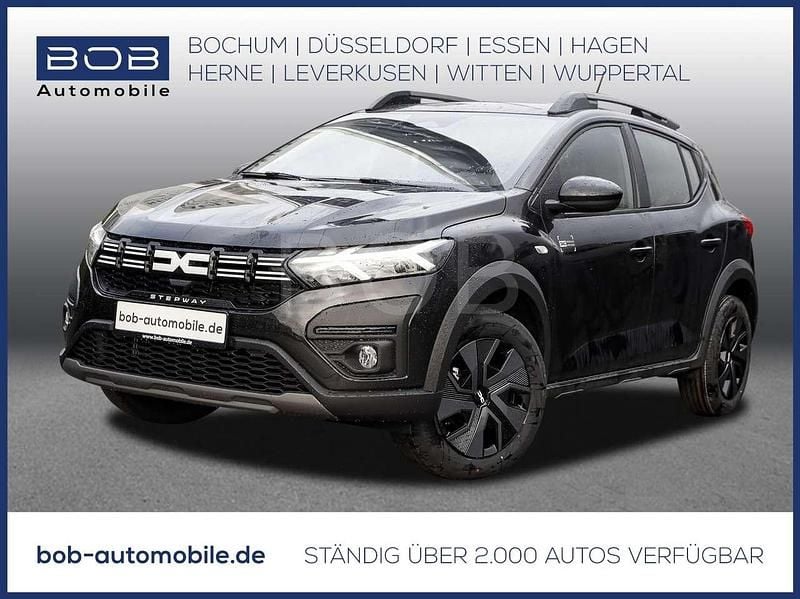 Perlmuttschwarz Gebraucht 2025 Dacia Sandero Expression Kleinwagen | 21.120 € (Fairer Preis) - Bild 1/3