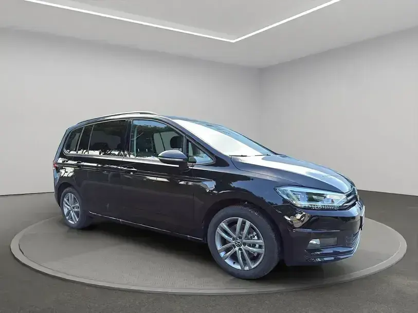 Neu VW Touran Comfortline 150 PS (110 kW) 2026 Schwarz Van / Kleinbus