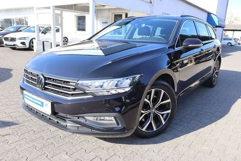 Gebraucht VW Passat Business 200 PS (147 kW) 2022 Deep black pearlescent Kombi