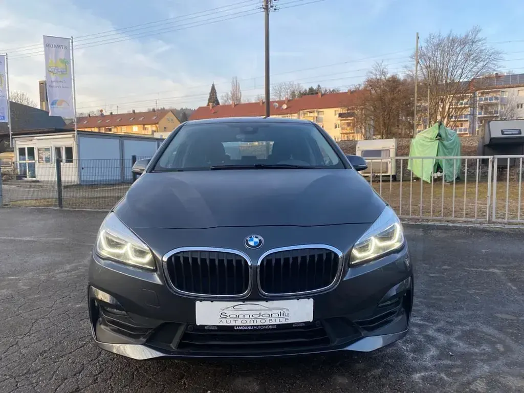 Gebraucht BMW 216 Active Tourer Advantage 116 PS (85 kW) 2019 Grau Van / Kleinbus
