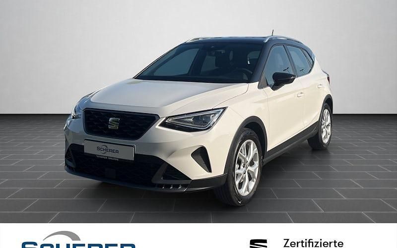 Weiß Gebraucht 2023 Seat Arona FR SUV | 19.280 € (Guter Preis) - Bild 1/4