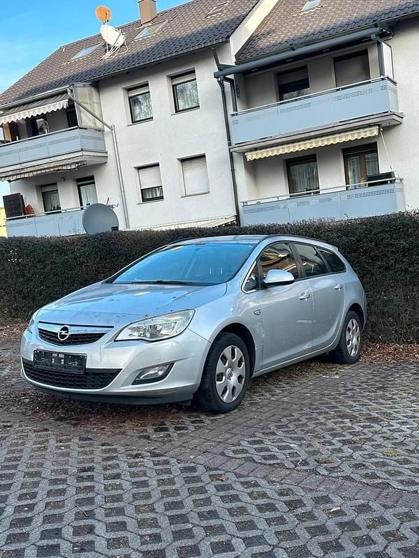 Grau Gebraucht 2012 Opel Astra Kombi | 1.600 € (Guter Preis) - Bild 1/4