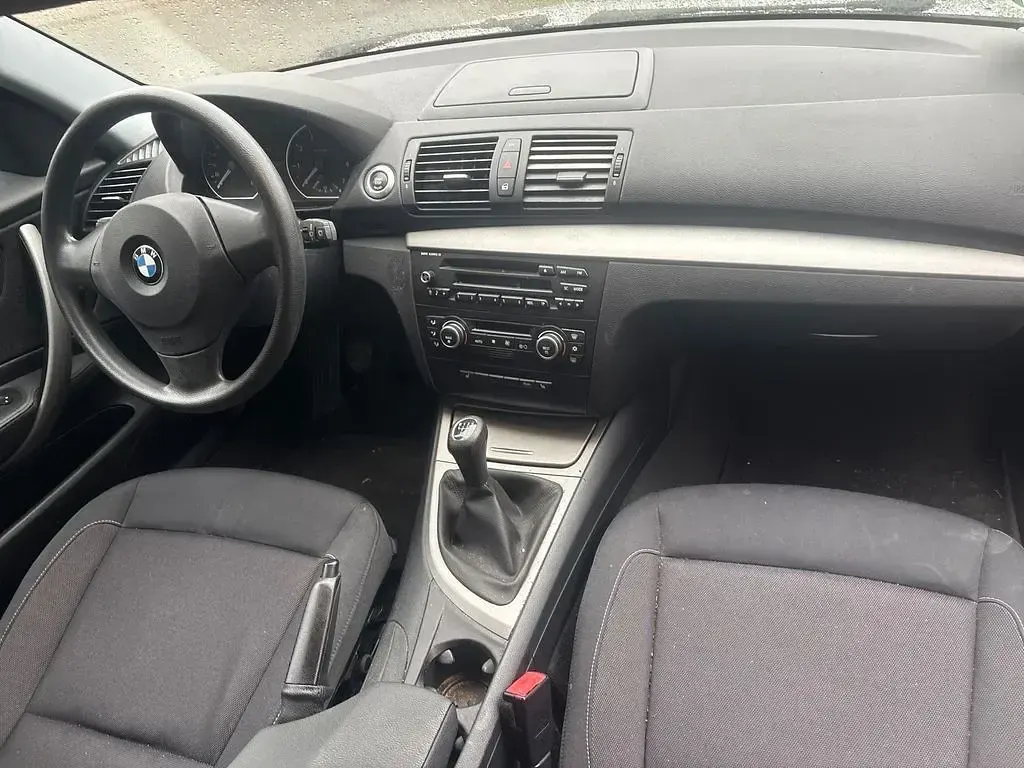 Gebraucht BMW 118 143 PS (105 kW) 2009 Silber Kleinwagen