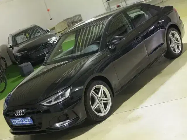 Gebraucht Audi A4 Advanced 204 PS (150 kW) 2023 Mythos black Limousine
