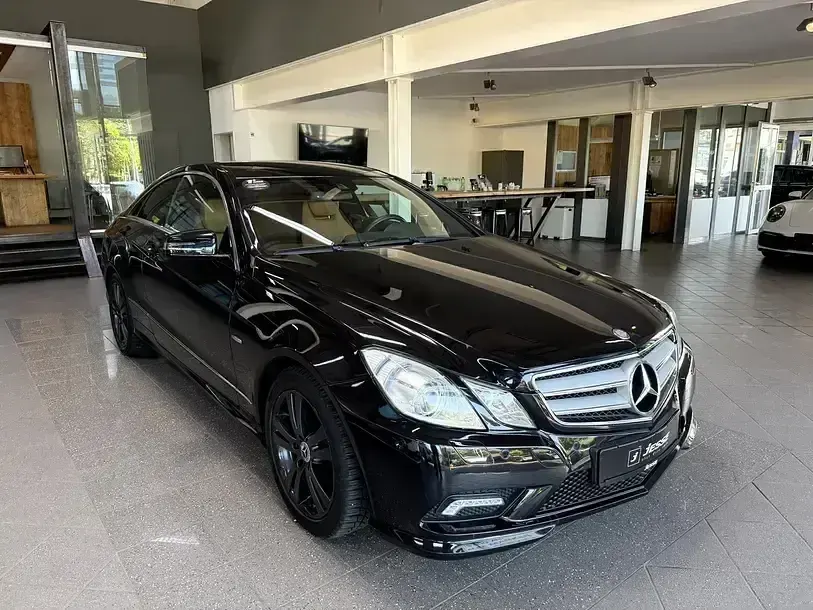 Używany Mercedes E250 AMG 204 KM (150 kW) 2011 Czarny Coupe