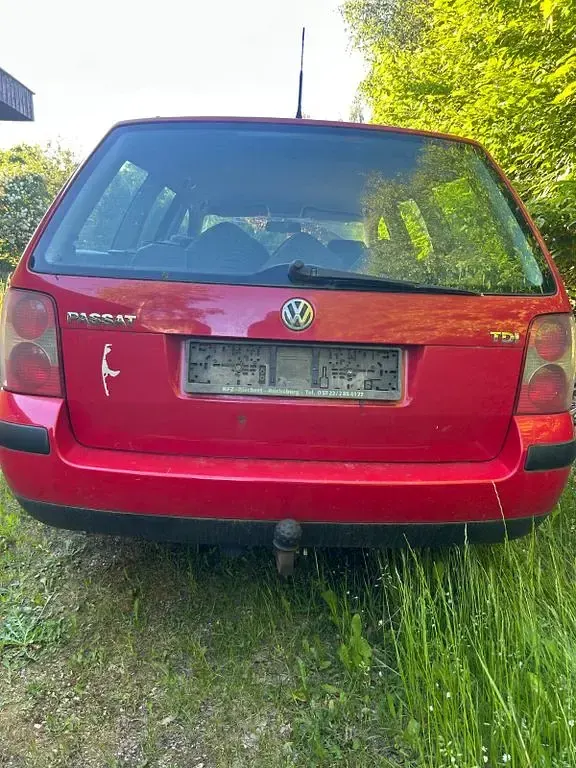 Gebraucht VW Passat 101 PS (74 kW) 2004 Rot Kombi