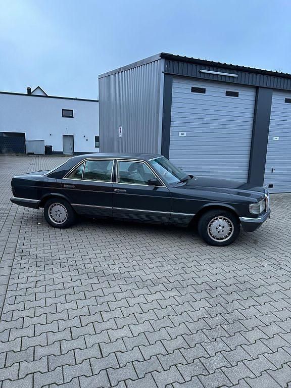 Blau Gebraucht 1984 Mercedes 500 SE Limousine | 9.000 € - Bild 1/4