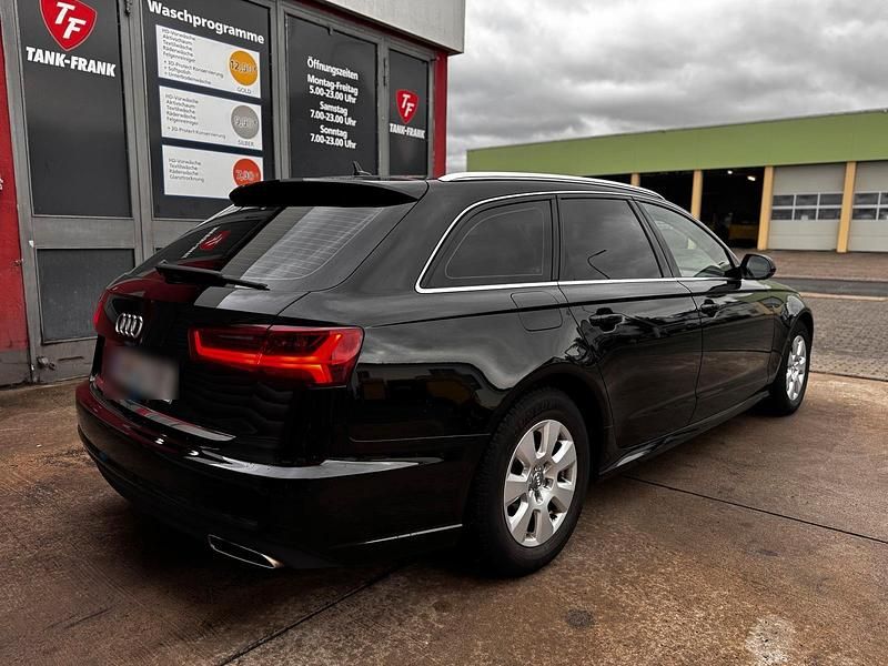 Gebraucht Audi A6 Ambiente 190 PS (139 kW) 2014 Schwarz Kombi