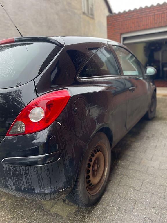 Gebraucht Opel Corsa Edition 87 PS (63 kW) 2011 Schwarz Kleinwagen