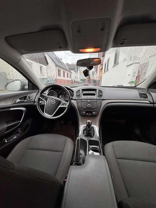 Gebraucht Opel Insignia Edition 110 PS (80 kW) 2011 Grau Limousine