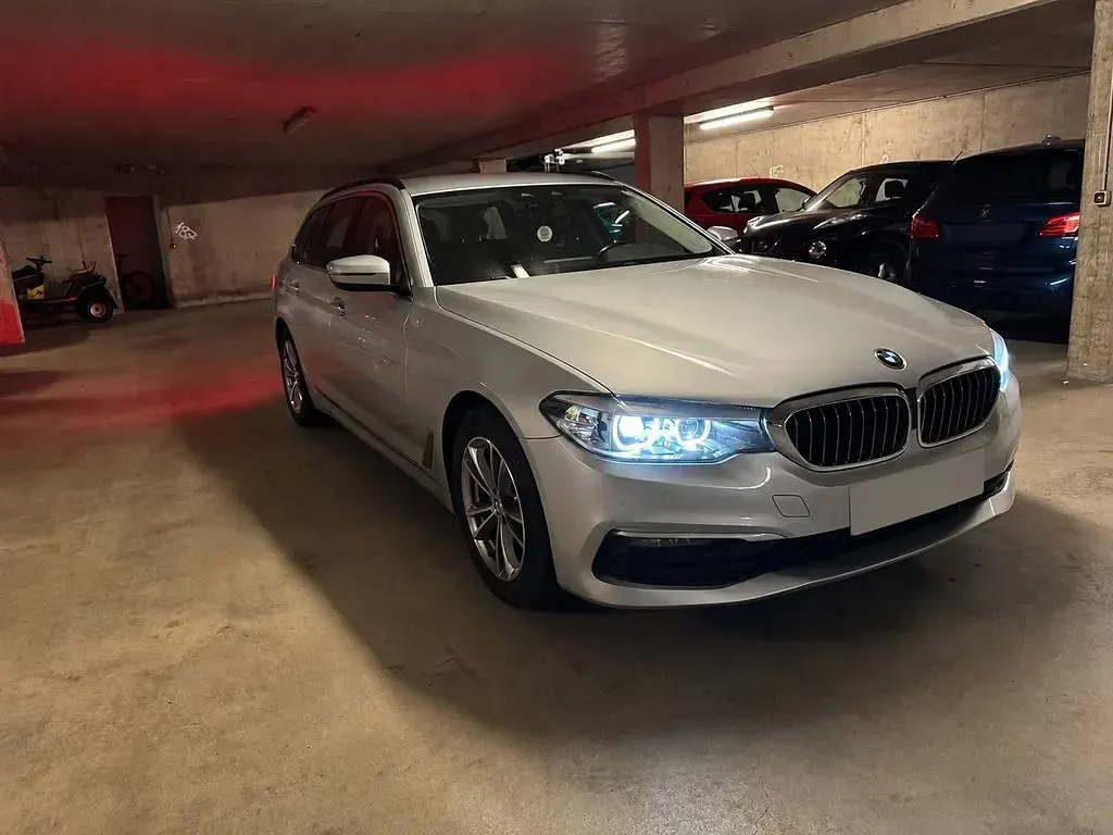 Używany BMW 520 190 KM (139 kW) 2018 Srebrny Kombi