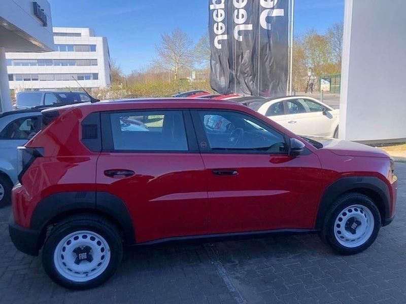 Gebraucht Fiat Grande Panda Red 83 kW (113 PS) 2025 Rot Kleinwagen