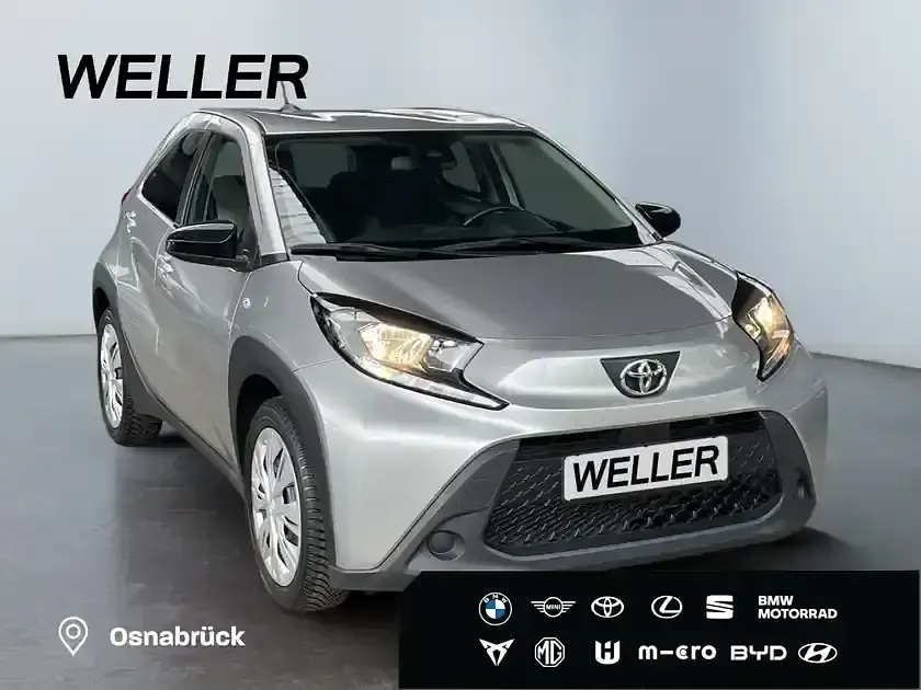 Gebraucht Toyota Aygo Play 72 PS (52 kW) 2022 Silver (silber) Kleinwagen