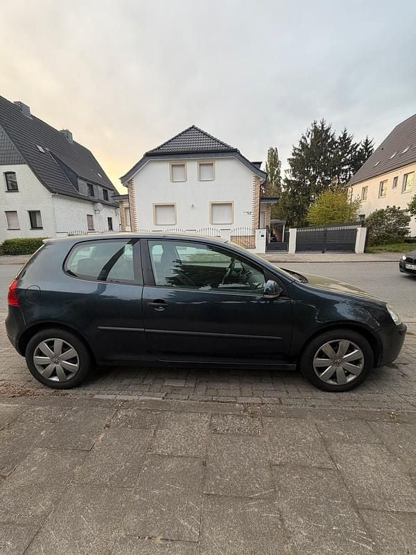 Gebraucht VW Golf IV 104 PS (76 kW) 2005 Blau Kleinwagen