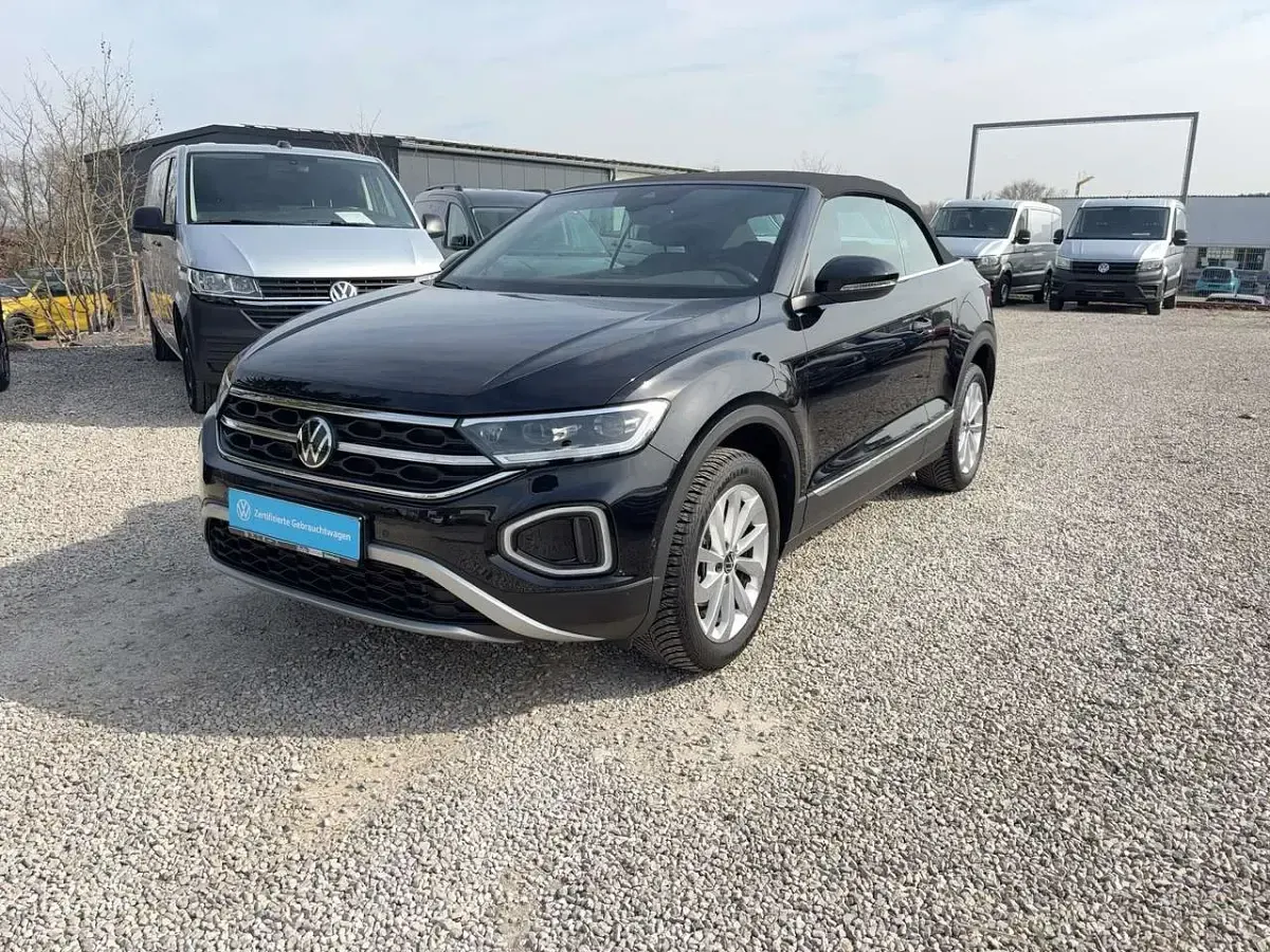 Gebraucht VW T-Roc Cabriolet Style 150 PS (110 kW) 2024 Deep black perleffekt Cabrio