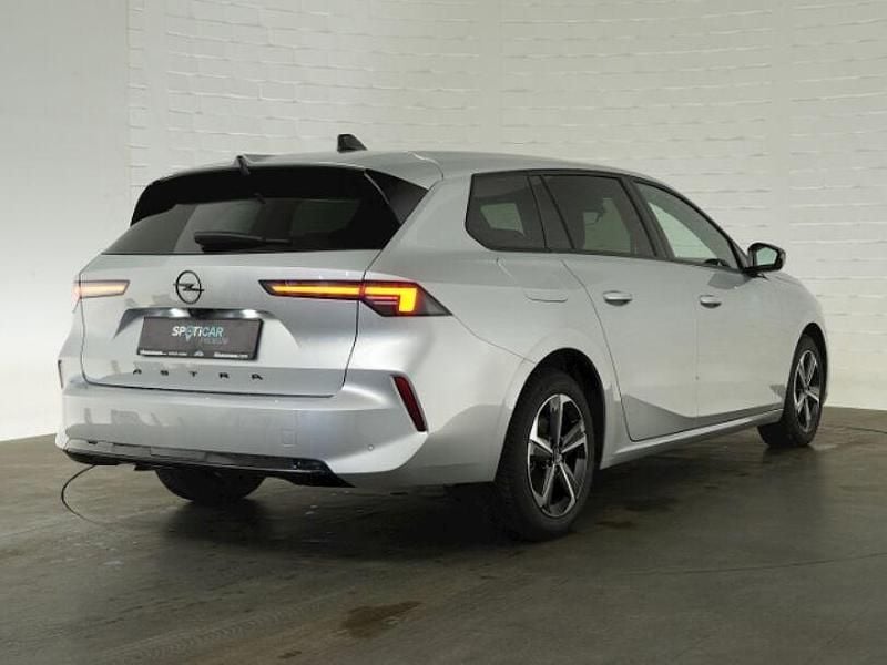 Gebraucht Opel Astra 131 PS (96 kW) 2024 Kristall silber (metallic) Kombi