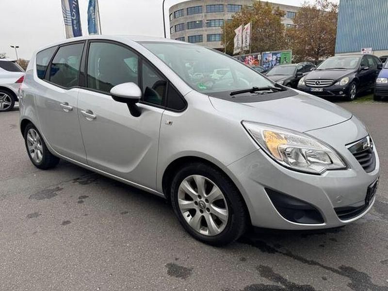 Gebraucht Opel Meriva Design Edition 120 PS (88 kW) 2011 Silber Van / Kleinbus