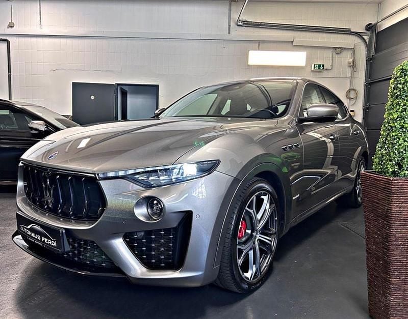 Grau Gebraucht 2019 Maserati Levante SUV | 49.000 € (Superpreis) - Bild 1/4