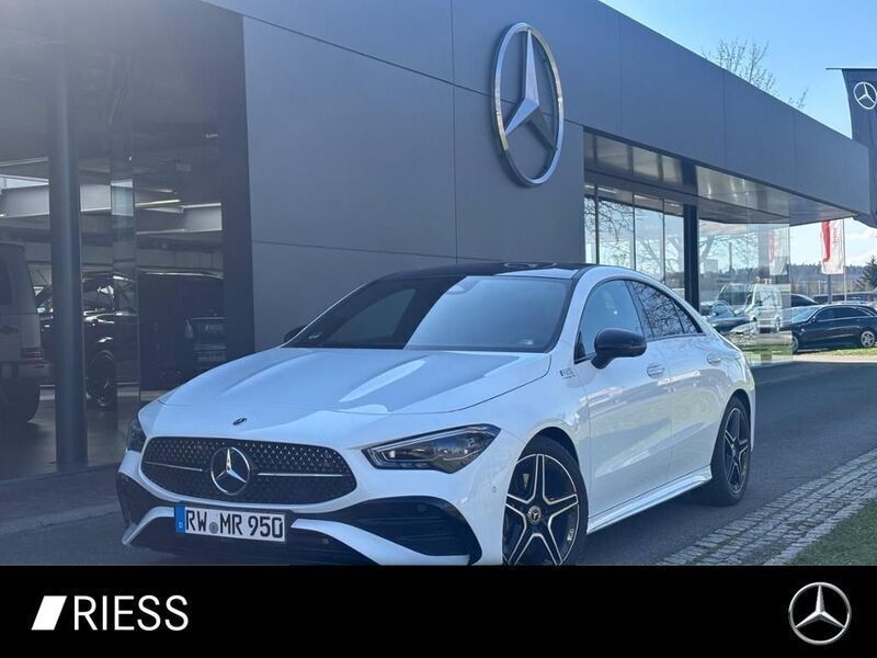 Weiss Gebraucht 2025 Mercedes CLA200 Night Coupé | 45.900 € - Bild 1/4