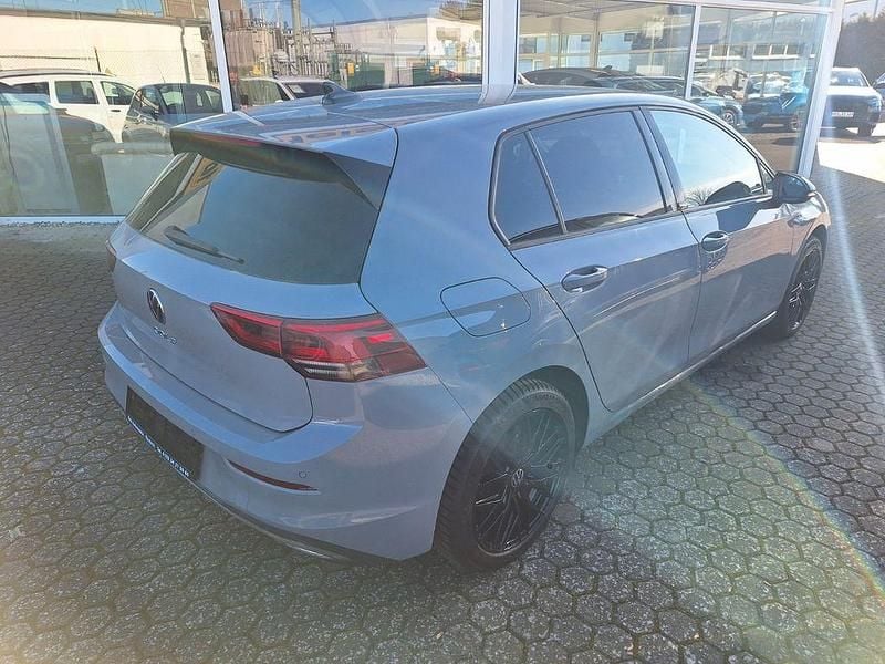 Gebraucht VW Golf VIII Move 116 PS (85 kW) 2024 Grau Limousine