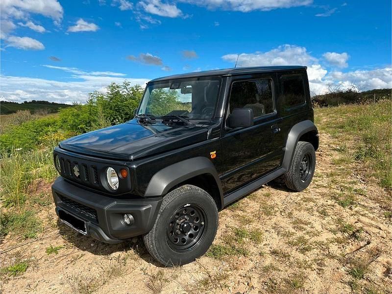 Schwarz Gebraucht 2018 Suzuki Jimny Comfort SUV | 21.200 € - Bild 1/4