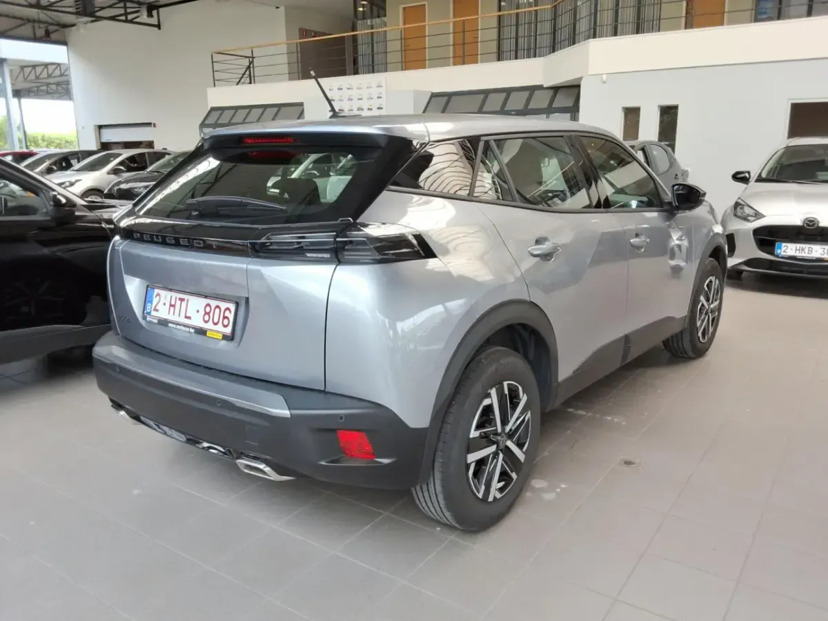Gebraucht Peugeot 2008 Style 131 PS (96 kW) 2025 Silber SUV