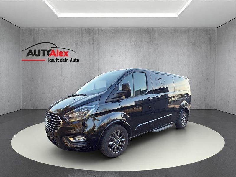 Gebraucht Ford Tourneo 185 PS (136 kW) 2021 Schwarz Kombi