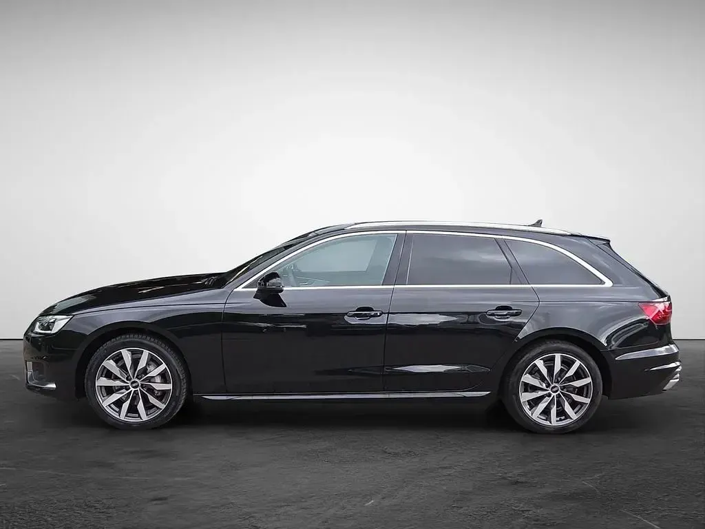Gebraucht Audi A4 Advanced 204 PS (150 kW) 2023 Schwarz (mythosschwarz metallic) Kombi