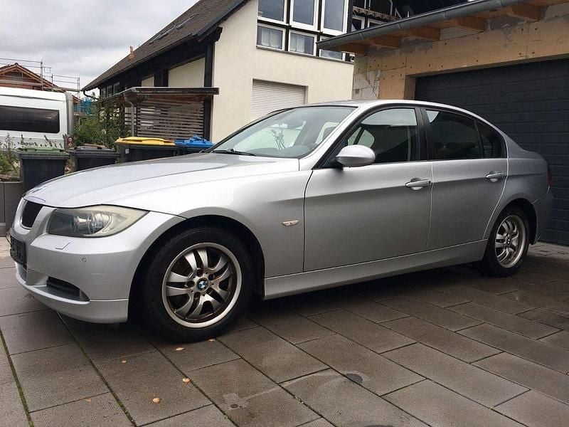 Silber Gebraucht 2006 BMW 320 Limousine | 4.500 € (Superpreis) - Bild 1/4