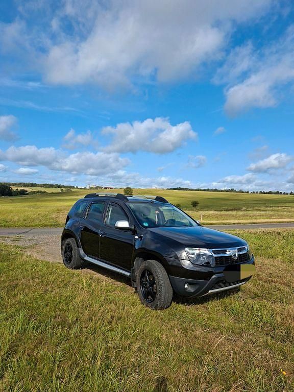 Schwarz Gebraucht 2010 Dacia Duster Prestige SUV | 8.300 € (Etwas zu teuer) - Bild 1/4