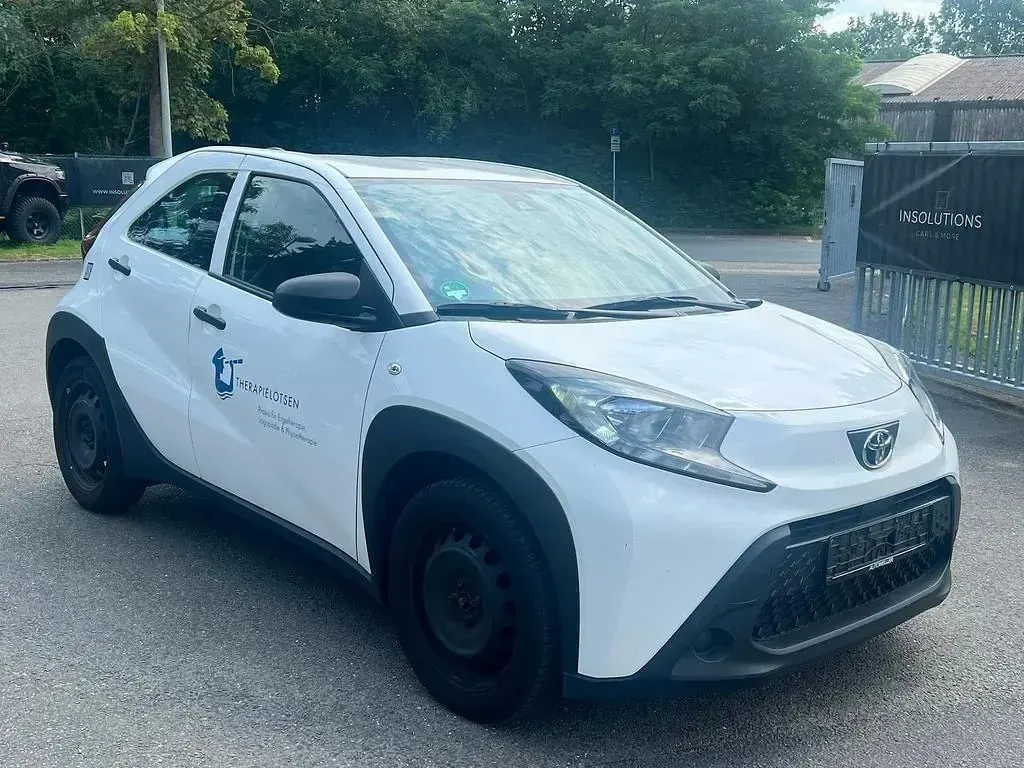 Gebraucht Toyota Aygo X 72 PS (52 kW) 2023 Weiß SUV