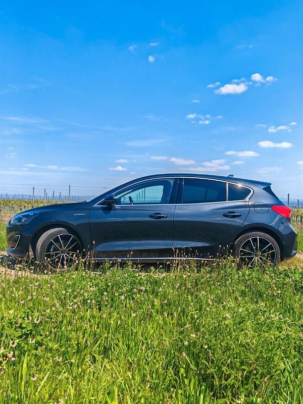 Gebraucht Ford Focus Vignale 182 PS (133 kW) 2020 Grau Kleinwagen