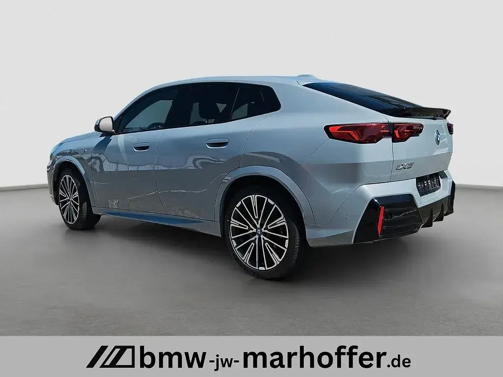 Gebraucht BMW iX2 M Sport 230 kW (313 PS) 2025 Grau SUV