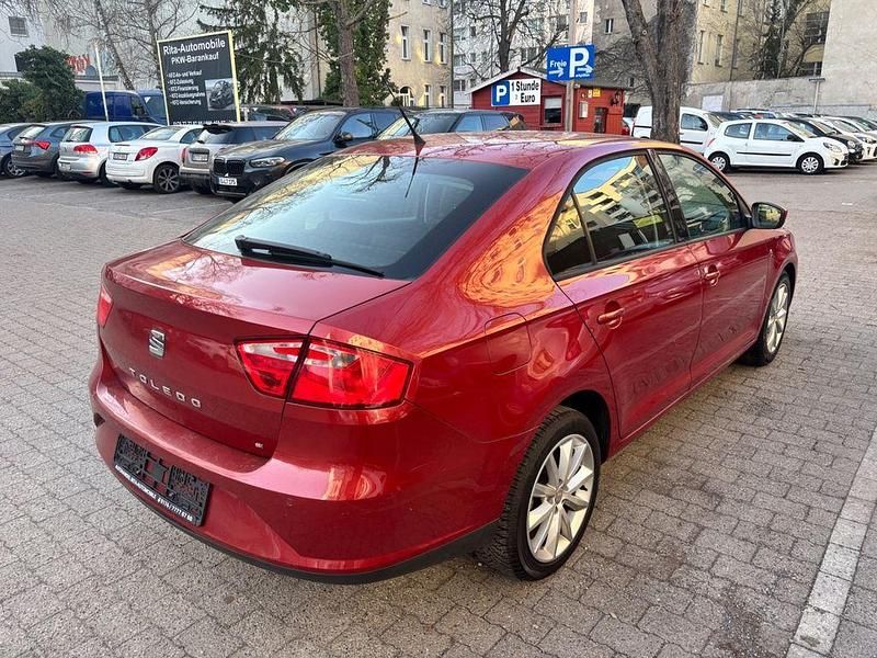 Gebraucht Seat Toledo 86 PS (63 kW) 2013 Rot Kleinwagen