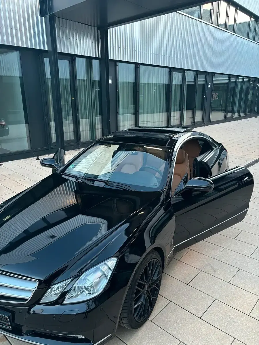 Gebraucht Mercedes E350 Elegance 292 PS (214 kW) 2009 Schwarz Coupé